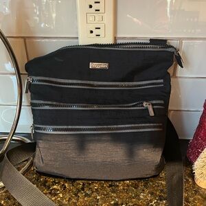 Baggallini Black and Gray Messenger Bag